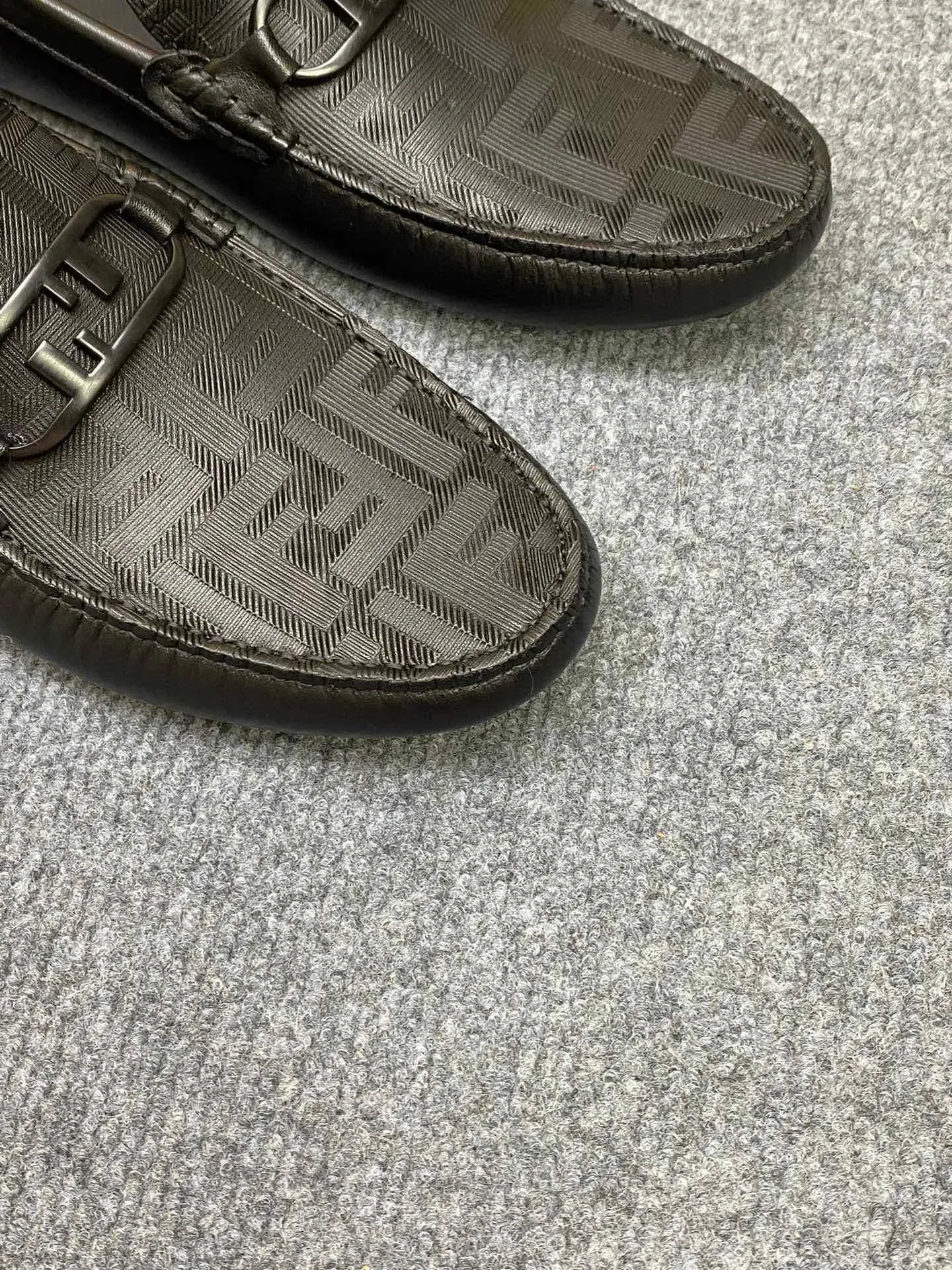 Men's Men's Shoes Men's Men's Shoes 💰700FENDI Fendi Men's Shoes are breathable and comfortable. Original development. Counters copy one to one. Imported cowhide. Niuri. 38 to 44. (can be ordered at 45.46. No returns or exchanges)